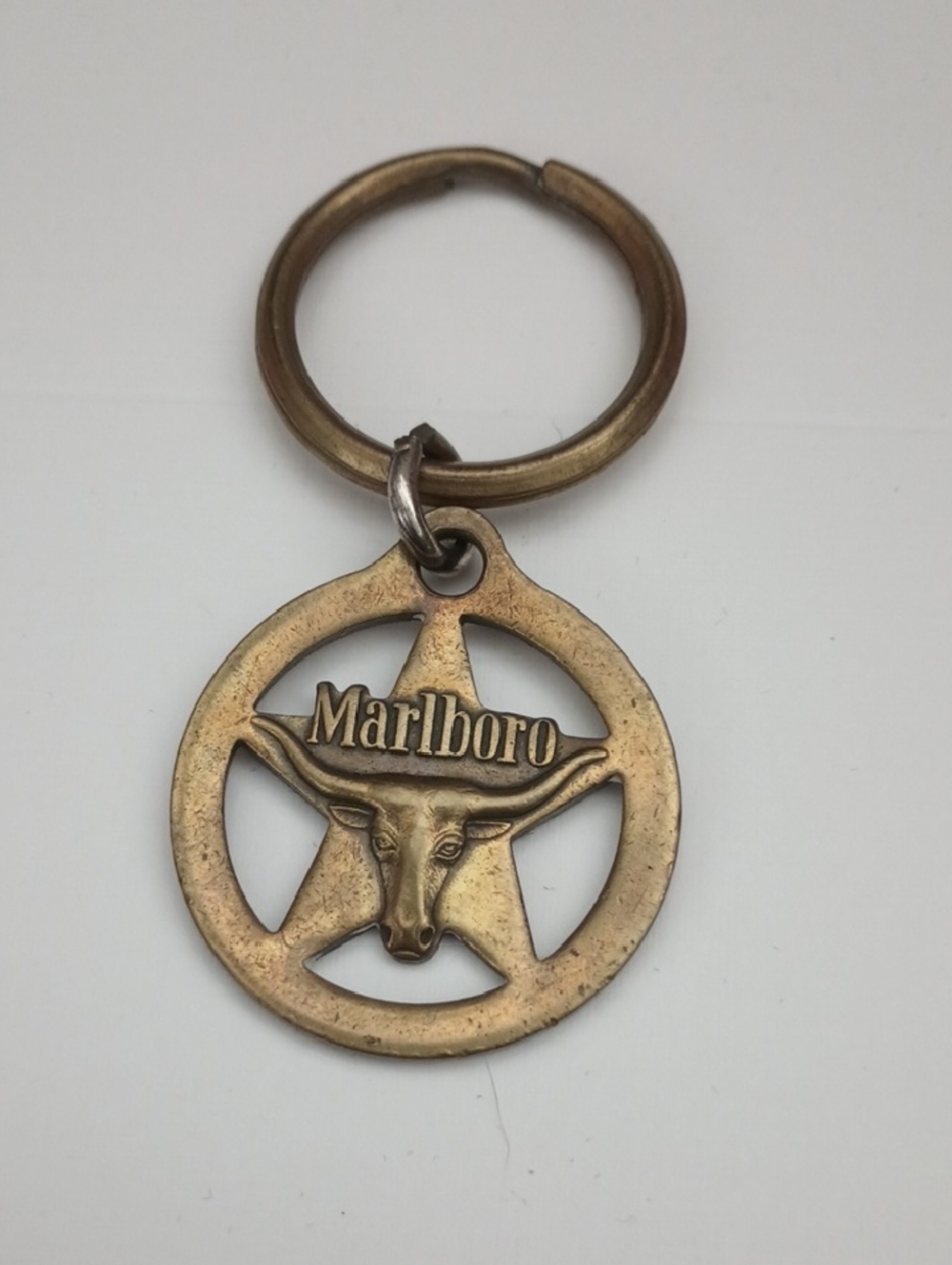 Vintage Marlboro Brass Longhorn Star Keychain